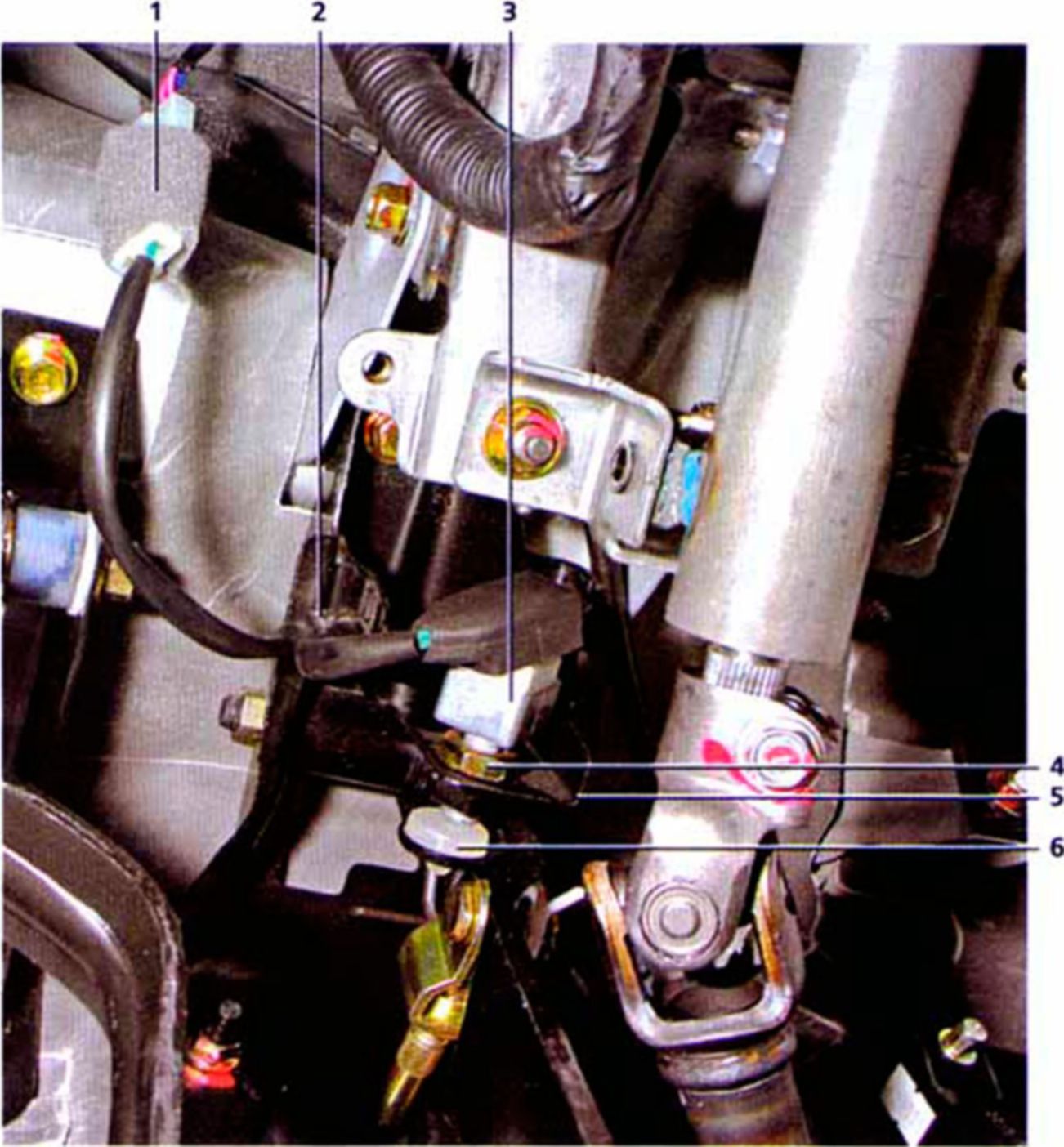 Замена шланга тормозного механизма переднего колеса - Хендай Акцент Тагаз (Hyundai Accent)