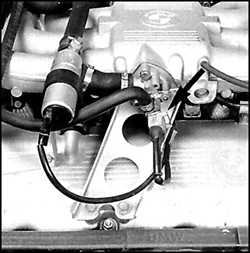 6.7 Форсунка пуска холодного двигателя и термореле времени БМВ 3 (E30)