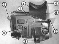 13.4.2 Снятие и установка облицовки передний части района ног БМВ 3 (E46)