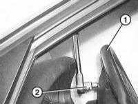 12.3.8 Снятие и установка блока подушки безопасности на рулевом колесе БМВ 3 (E46)