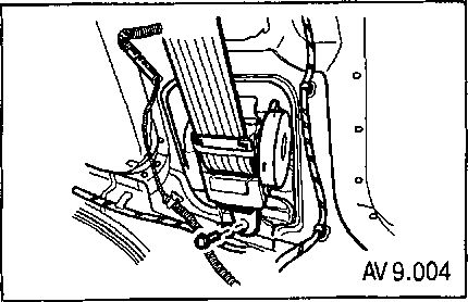 9.1.3 Снятие и установка ремней безопасности передних сидений Chevrolet Aveo 2003-2008
