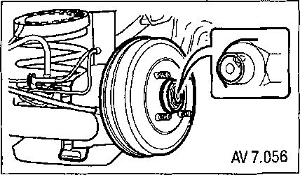 7.7.6 Снятие и установка тормозного цилиндра заднего барабанного тормоза Chevrolet Aveo 2003-2008
