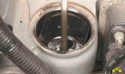 4.7 Очистка системы вентиляции картера Chevrolet Niva 2002+