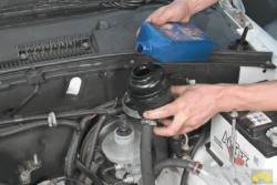 7.4 Замена жидкости в гидросистеме усилителя рулевого управления Chevrolet Niva 2002+