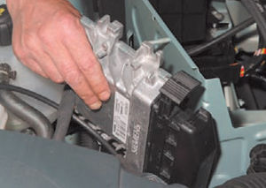 ЭБУ двигатель Logan 2005 82-4.jpg