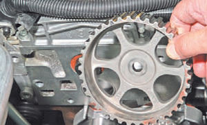 Сальник распредвала двигатель Ремонт Рено Логан (2005+) 69-1.jpg