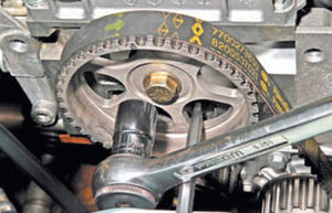 Сальник распредвала двигатель Ремонт Рено Логан (2005+) 68-4.jpg